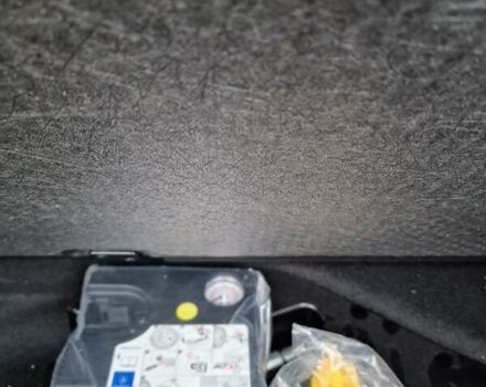 Красный Мерседес Б-класс, объемом двигателя 0 л и пробегом 95 тыс. км за 10800 $, фото 25 на Automoto.ua