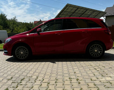 Красный Мерседес Б-класс, объемом двигателя 0 л и пробегом 69 тыс. км за 12600 $, фото 2 на Automoto.ua