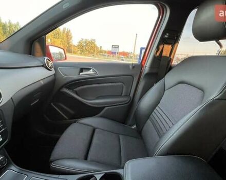 Красный Мерседес Б-класс, объемом двигателя 0 л и пробегом 117 тыс. км за 11300 $, фото 19 на Automoto.ua