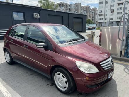 Мерседес Б-клас 2007 у Львові на Automoto.ua Червоний Мерседес Б-клас, об'ємом двигуна 1.5 л та пробігом 250 тис. км за 260000 $, фото 1 на Automoto.ua