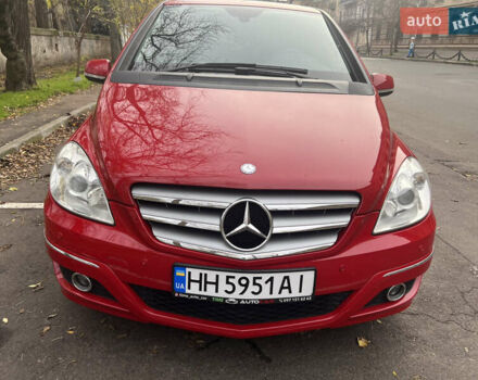Червоний Мерседес Б-клас, об'ємом двигуна 1.8 л та пробігом 82 тис. км за 9500 $, фото 1 на Automoto.ua