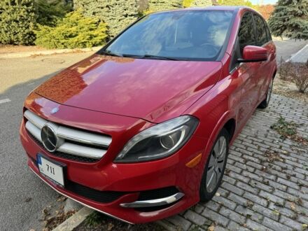 Мерседес Б-класс 2014 в Днепре (Днепропетровске) на Automoto.ua Красный Мерседес Б-класс, объемом двигателя 0 л и пробегом 180 тыс. км за 7999 $, фото 1 на Automoto.ua