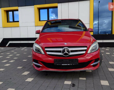 Червоний Мерседес Б-клас, об'ємом двигуна 0 л та пробігом 108 тис. км за 10800 $, фото 1 на Automoto.ua