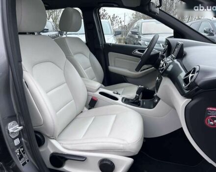 Мерседес Б-клас, об'ємом двигуна 1.5 л та пробігом 235 тис. км за 10490 $, фото 26 на Automoto.ua