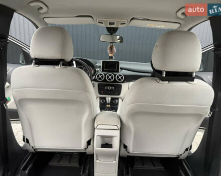 Мерседес Б-класс 2014 в Львове на Automoto.ua Мерседес Б-класс, объемом двигателя 1.46 л и пробегом 156 тыс. км за 12500 $, фото 2 на Automoto.ua