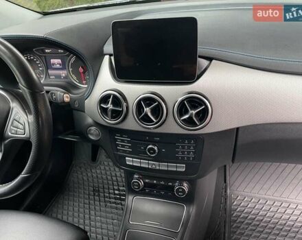 Мерседес Б-клас, об'ємом двигуна 0 л та пробігом 101 тис. км за 11650 $, фото 14 на Automoto.ua