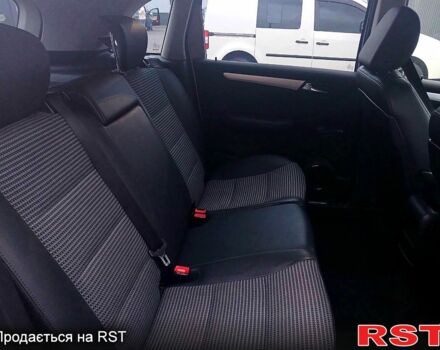 Мерседес Б-класс, объемом двигателя 1.5 л и пробегом 214 тыс. км за 5410 $, фото 4 на Automoto.ua