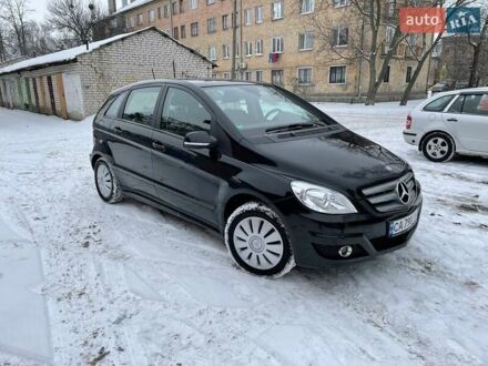 Мерседес Б-класс 2010 в Черкассах на Automoto.ua Мерседес Б-класс, объемом двигателя 2 л и пробегом 305 тыс. км за 7800 $, фото 1 на Automoto.ua
