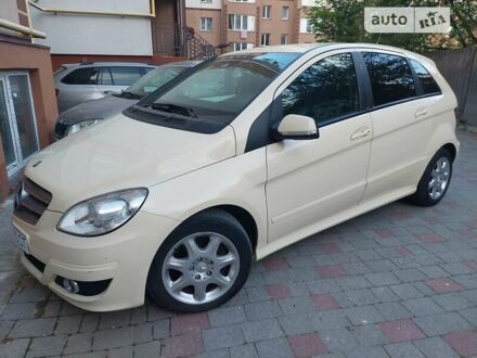 Мерседес Б-класс 2010 в Ивано-Франковске на Automoto.ua Мерседес Б-класс, объемом двигателя 2 л и пробегом 300 тыс. км за 6999 $, фото 1 на Automoto.ua