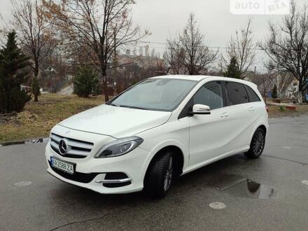 Мерседес Б-класс 2017 в Киеве на Automoto.ua Мерседес Б-класс, объемом двигателя 0 л и пробегом 75 тыс. км за 19000 $, фото 1 на Automoto.ua