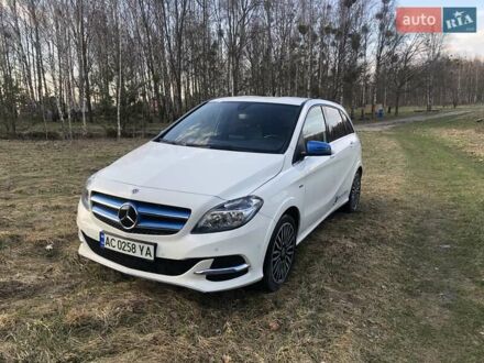 Мерседес Б-класс 2017 в Камень-Каширский на Automoto.ua Мерседес Б-класс, объемом двигателя 0 л и пробегом 38 тыс. км за 14800 $, фото 1 на Automoto.ua