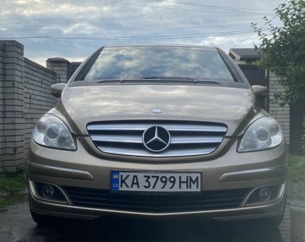 Желтый Мерседес Б-класс, объемом двигателя 2 л и пробегом 340 тыс. км за 6200 $, фото 1 на Automoto.ua