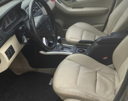 Желтый Мерседес Б-класс, объемом двигателя 2 л и пробегом 340 тыс. км за 6200 $, фото 4 на Automoto.ua