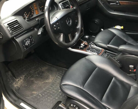 Жовтий Мерседес Б-клас, об'ємом двигуна 2 л та пробігом 460 тис. км за 5400 $, фото 4 на Automoto.ua