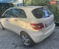 Желтый Мерседес Б-класс, объемом двигателя 1.99 л и пробегом 310 тыс. км за 6555 $, фото 1 на Automoto.ua