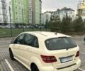 Жовтий Мерседес Б-клас, об'ємом двигуна 2.03 л та пробігом 281 тис. км за 7000 $, фото 2 на Automoto.ua