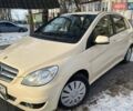 Желтый Мерседес Б-класс, объемом двигателя 1.99 л и пробегом 231 тыс. км за 7200 $, фото 2 на Automoto.ua