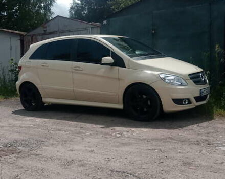 Жовтий Мерседес Б-клас, об'ємом двигуна 1.99 л та пробігом 272 тис. км за 7000 $, фото 1 на Automoto.ua