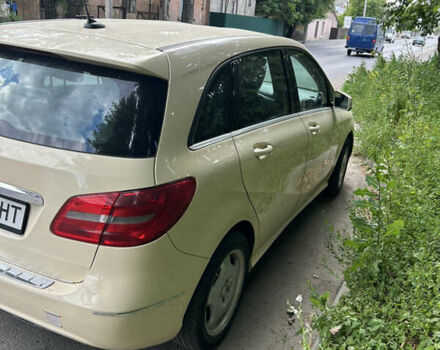 Жовтий Мерседес Б-клас, об'ємом двигуна 1.8 л та пробігом 495 тис. км за 8500 $, фото 2 на Automoto.ua