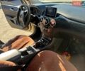 Желтый Мерседес Б-класс, объемом двигателя 1.46 л и пробегом 271 тыс. км за 9000 $, фото 6 на Automoto.ua