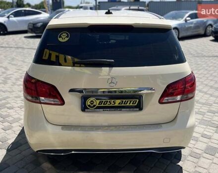 Желтый Мерседес Б-класс, объемом двигателя 1.46 л и пробегом 510 тыс. км за 10199 $, фото 5 на Automoto.ua