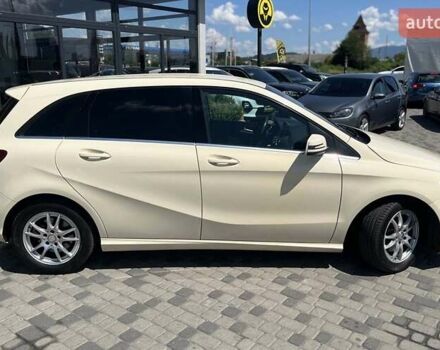 Желтый Мерседес Б-класс, объемом двигателя 1.46 л и пробегом 510 тыс. км за 10199 $, фото 7 на Automoto.ua