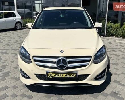 Желтый Мерседес Б-класс, объемом двигателя 1.46 л и пробегом 510 тыс. км за 10199 $, фото 1 на Automoto.ua