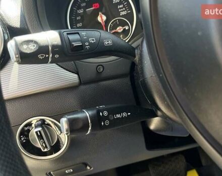 Желтый Мерседес Б-класс, объемом двигателя 1.46 л и пробегом 510 тыс. км за 10199 $, фото 15 на Automoto.ua