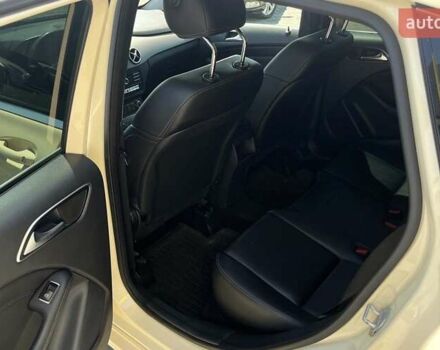 Желтый Мерседес Б-класс, объемом двигателя 1.46 л и пробегом 510 тыс. км за 10199 $, фото 24 на Automoto.ua