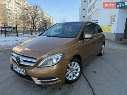 Жовтий Мерседес Б-клас, об'ємом двигуна 1.8 л та пробігом 260 тис. км за 10200 $, фото 1 на Automoto.ua