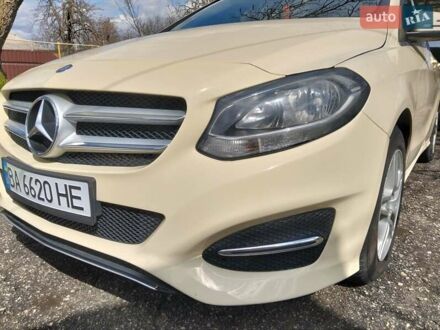 Мерседес Б-класс 2015 в Кропивницком (Кировограде) на Automoto.ua Желтый Мерседес Б-класс, объемом двигателя 1.5 л и пробегом 430 тыс. км за 8800 $, фото 1 на Automoto.ua