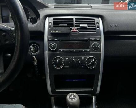 Серый Мерседес Б-класс, объемом двигателя 1.99 л и пробегом 307 тыс. км за 5100 $, фото 8 на Automoto.ua