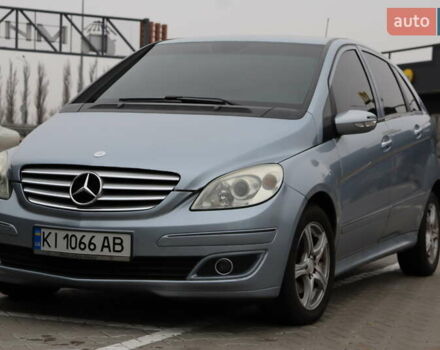 Серый Мерседес Б-класс, объемом двигателя 2 л и пробегом 273 тыс. км за 5500 $, фото 5 на Automoto.ua