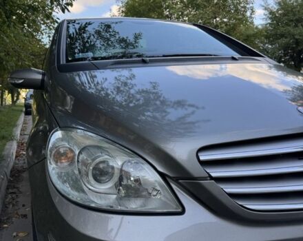 Мерседес Б-клас 2005 у Хмельницькому на Automoto.ua Сірий Мерседес Б-клас, об'ємом двигуна 2 л та пробігом 200 тис. км за 6800 $, фото 4 на Automoto.ua