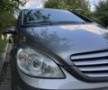 Мерседес Б-клас 2005 у Хмельницькому на Automoto.ua Сірий Мерседес Б-клас, об'ємом двигуна 2 л та пробігом 200 тис. км за 6800 $, фото 4 на Automoto.ua