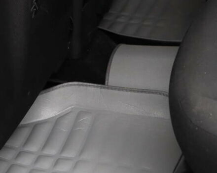 Серый Мерседес Б-класс, объемом двигателя 2 л и пробегом 273 тыс. км за 5500 $, фото 21 на Automoto.ua