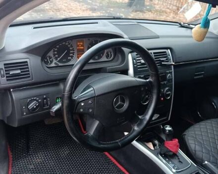 Мерседес Б-класс 2005 в Першотравенске на Automoto.ua Серый Мерседес Б-класс, объемом двигателя 1.7 л и пробегом 172 тыс. км за 6200 $, фото 2 на Automoto.ua
