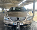 Серый Мерседес Б-класс, объемом двигателя 1.7 л и пробегом 160 тыс. км за 5700 $, фото 2 на Automoto.ua