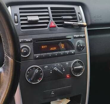 Мерседес Б-класс 2005 в Першотравенске на Automoto.ua Серый Мерседес Б-класс, объемом двигателя 1.7 л и пробегом 172 тыс. км за 6200 $, фото 12 на Automoto.ua