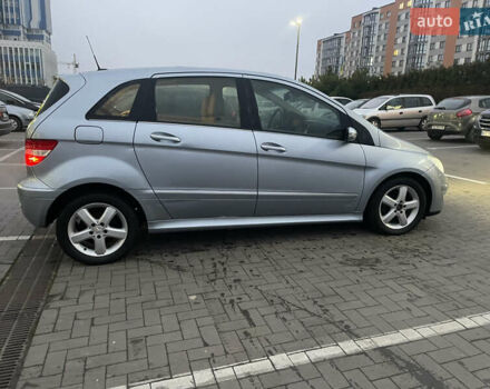 Серый Мерседес Б-класс, объемом двигателя 1.7 л и пробегом 99 тыс. км за 6950 $, фото 2 на Automoto.ua