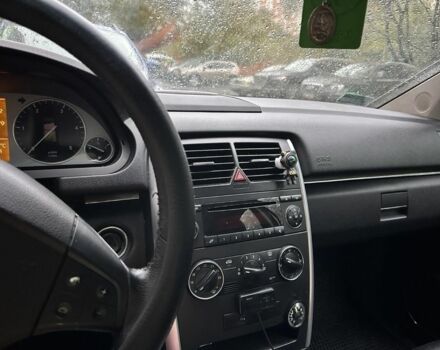 Мерседес Б-клас 2005 у Хмельницькому на Automoto.ua Сірий Мерседес Б-клас, об'ємом двигуна 2 л та пробігом 200 тис. км за 6800 $, фото 8 на Automoto.ua