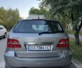 Мерседес Б-клас 2005 у Хмельницькому на Automoto.ua Сірий Мерседес Б-клас, об'ємом двигуна 2 л та пробігом 200 тис. км за 6800 $, фото 1 на Automoto.ua