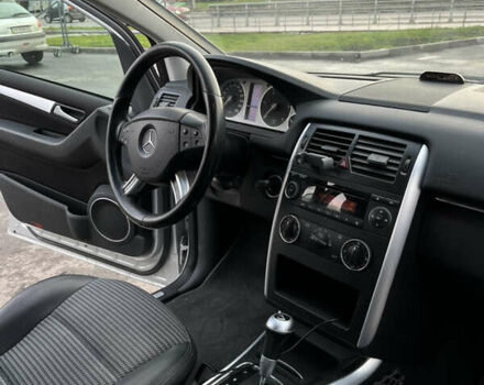 Серый Мерседес Б-класс, объемом двигателя 1.99 л и пробегом 223 тыс. км за 5500 $, фото 16 на Automoto.ua