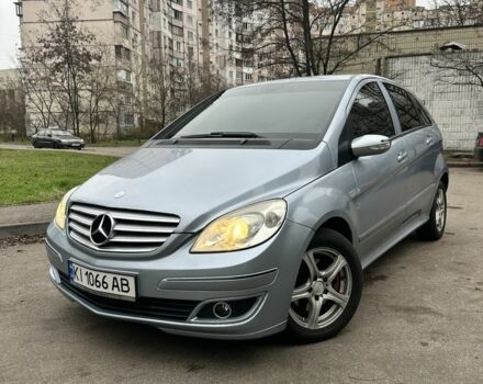 Серый Мерседес Б-класс, объемом двигателя 2 л и пробегом 273 тыс. км за 4999 $, фото 1 на Automoto.ua