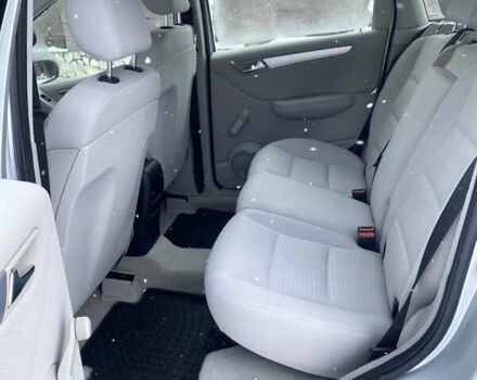 Сірий Мерседес Б-клас, об'ємом двигуна 1.7 л та пробігом 122 тис. км за 5800 $, фото 11 на Automoto.ua