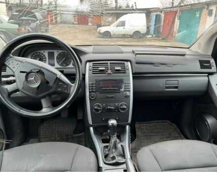 Сірий Мерседес Б-клас, об'ємом двигуна 1.7 л та пробігом 269 тис. км за 1346 $, фото 5 на Automoto.ua