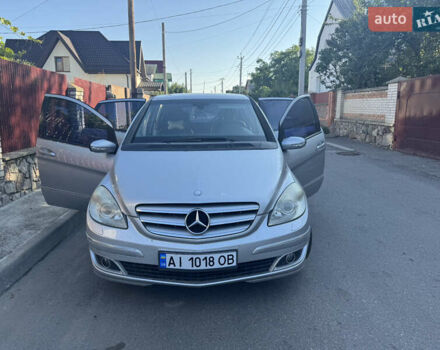 Сірий Мерседес Б-клас, об'ємом двигуна 1.7 л та пробігом 300 тис. км за 6200 $, фото 1 на Automoto.ua