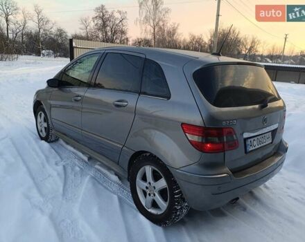 Серый Мерседес Б-класс, объемом двигателя 1.99 л и пробегом 454 тыс. км за 3700 $, фото 3 на Automoto.ua