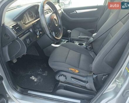 Сірий Мерседес Б-клас, об'ємом двигуна 1.99 л та пробігом 374 тис. км за 4300 $, фото 12 на Automoto.ua