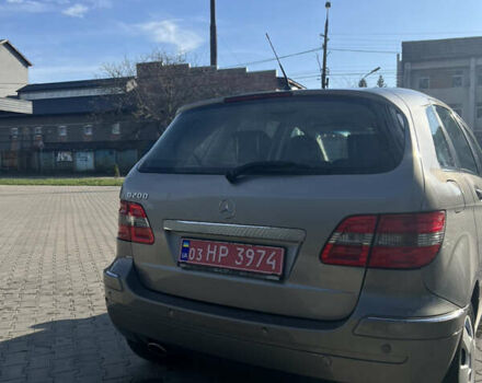 Серый Мерседес Б-класс, объемом двигателя 2 л и пробегом 235 тыс. км за 6200 $, фото 3 на Automoto.ua